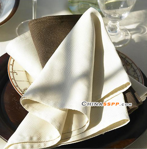 lauren�;ߝ�������ɫ��