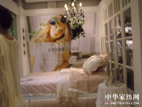 ��Ů�ݼҼ��Ϻ���(li��n)��ï���_(k��i)�I(y��)