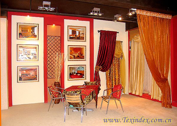 Դ־�\��(zhu��n)�u(m��i)��չʾ