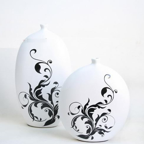 �Ҿ���ɫ�ڰ׼��