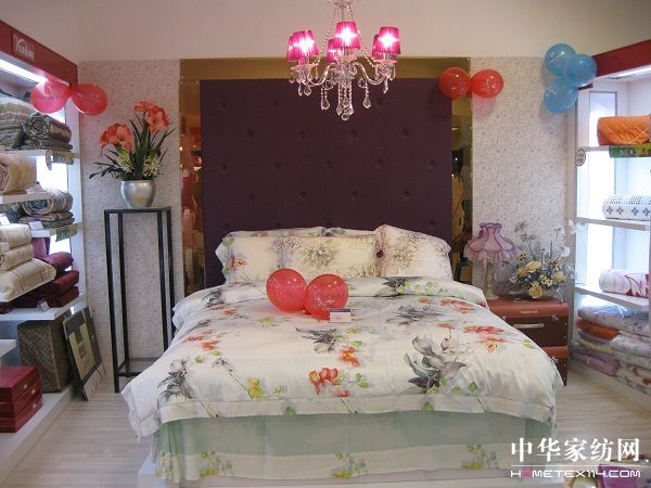 ���m�Ҽ��Ƚ���(zhu��n)�u(m��i)����ʽ�_(k��i)�I(y��)