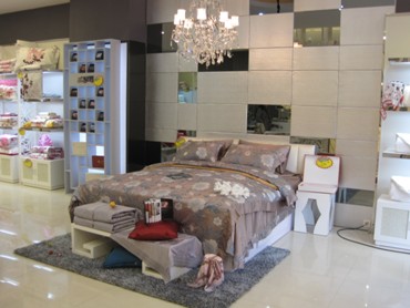 ̫��ѩ��z�Ҽ���(zhu��n)�u(m��i)����ǰ���_(k��i)�I(y��)