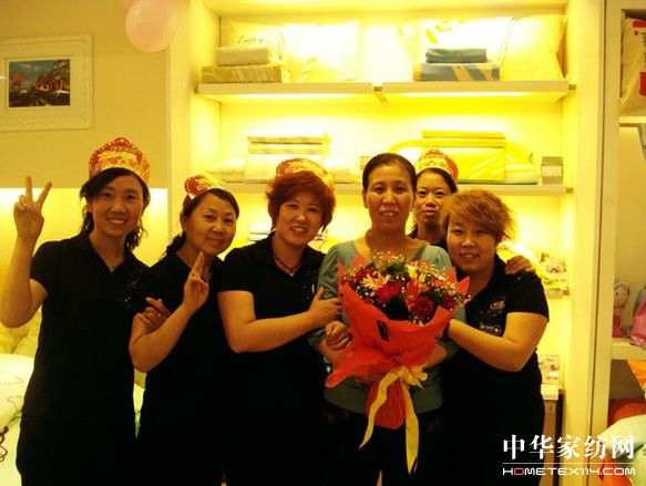 ���R���(y��ng)Ȫվ�骄���(d��ng)�A�M(m��n)�Y��