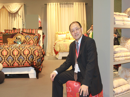 �z��•���{��ɫ�����Ј�(ch��ng)