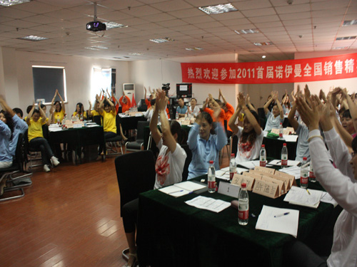 �Z�����׌��N(xi��o)�۾�Ӣ��Ӗ��(hu�� )¡���e��