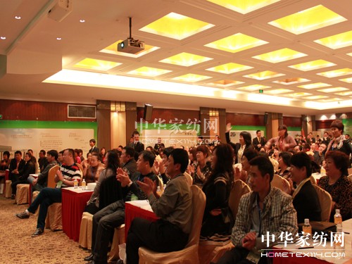 �μӉ�(m��ng)2012������Ʒ�l(f��)����(hu�� )�sҫ��