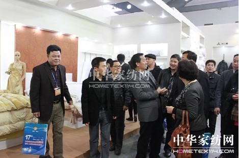 ��17���𲩕�(hu�� )�A�M(m��n)�Y��