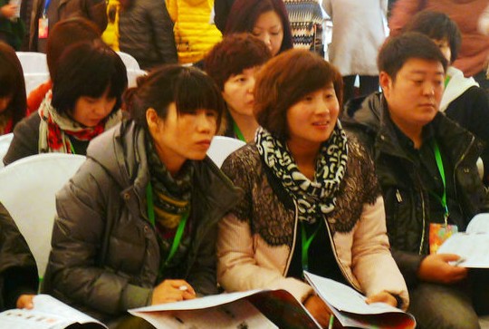 ���R��2012����Ů�b����ӆ؛��(hu�� )�A�M(m��n)�e��