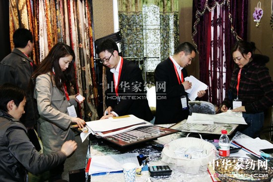 2012���ļ���(xi��n)չ�ĕr(sh��)�пƼ���̼���}