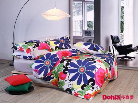 ��ϲ��(��i)��Ʒ���У���ɫ֮;���L(f��ng)�д���