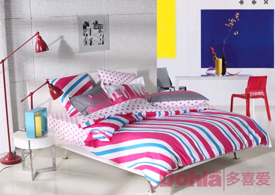 ��ϲ��(��i)�Ҽ����r(sh��)�мҾ����������D�����y