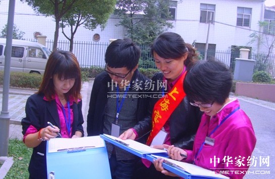 ���z�Ҽ���ꎵ꣺��(hu�� )�T��ļ�M(j��n)С�^