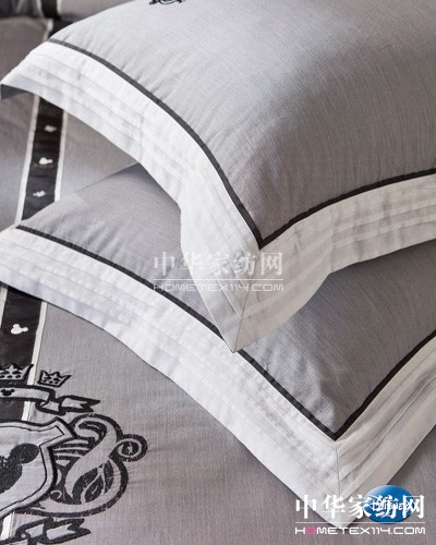 ��ʿ��Ҽ�2012�ﶬ��Ʒ����옷(l�� )�r(sh��)�м�