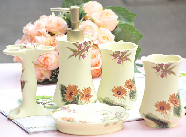 �Ҿ���Ʒ15�����(sh��)֬�lԡ�׼�