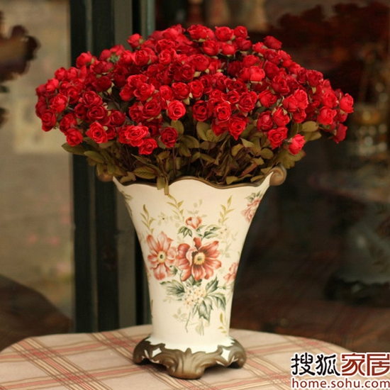 20��С�YŮ犐�(��i)�ļҾ���Ʒ���p(��)