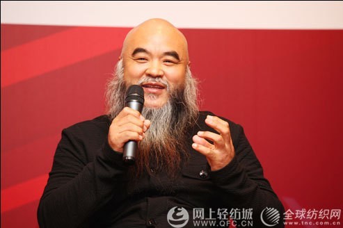 ���ʅǽ���:�Ĵ�ʩͻ������ƿ�i