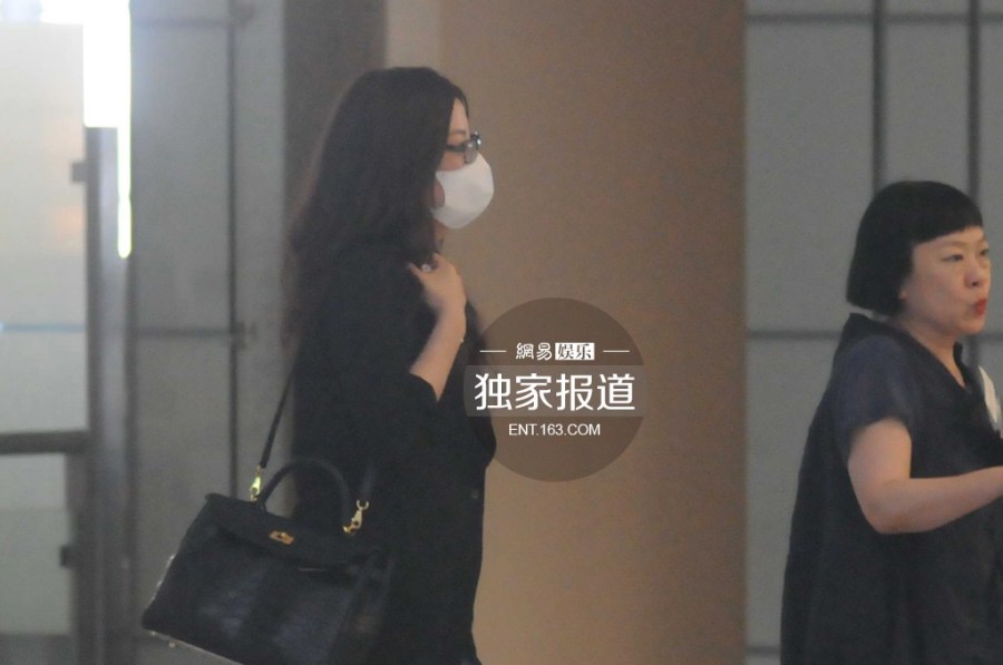 �wޱ�yŮ�F��C��(ch��ng)���͵�ķ��_(k��i)����