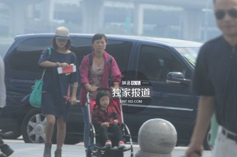 �wޱ�yŮ�F��C��(ch��ng)���͵�ķ��_(k��i)����