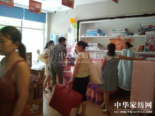 ���Z�š���Ʒ�ơ����(d��ng)����M(j��n)����