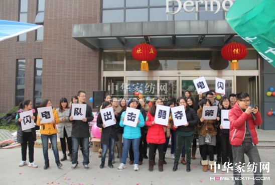 ���z�Ҽ�������Ȥζ�\��(d��ng)��(hu�� )�A�M(m��n)��Ļ