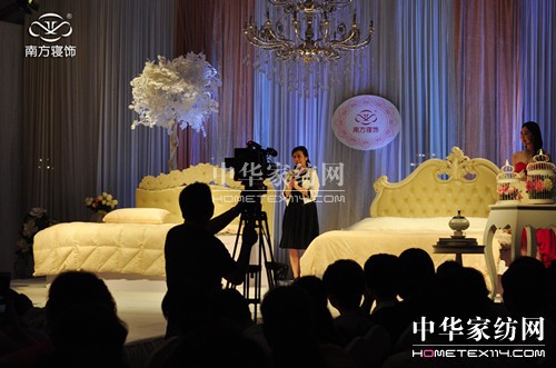 �Ϸ����2014�ﶬ��Ʒӆ؛��(hu�� )ʢ��Ļ