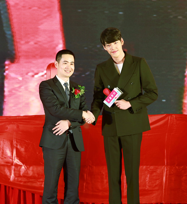 ������չ��ů�С��������ˮ�ǼҼ���ů����