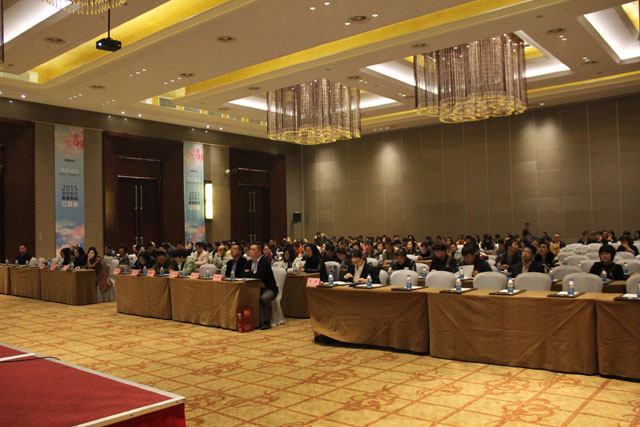 ���_�Ҽ�2015��������Ʒ�l(f��)����(hu�� )����ͨ�`����