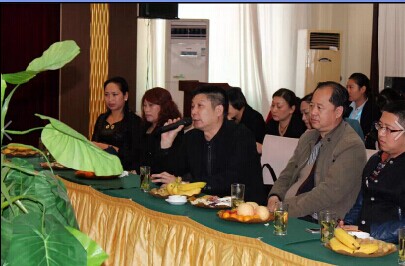 ���ˍu�Ҽ�2015������Ʒ�b�p��(hu�� )�߽�(j��ng)�N(xi��o)����Մ��(hu�� )�A�M(m��n)�Y����