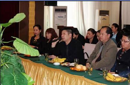 ���ˍu�Ҽ�2015������Ʒ�b�p��(hu�� )�߽�(j��ng)�N(xi��o)����Մ��(hu�� )�A�M(m��n)�Y����