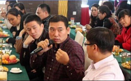 ���ˍu�Ҽ�2015������Ʒ�b�p��(hu�� )�߽�(j��ng)�N(xi��o)����Մ��(hu�� )�A�M(m��n)�Y����