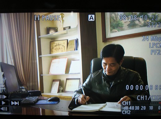 �Ϻ������С���Ŀ�M���M(j��n)Խ���Ҽ�