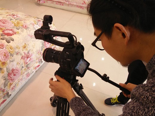 �Ϻ������С���Ŀ�M���M(j��n)Խ���Ҽ�