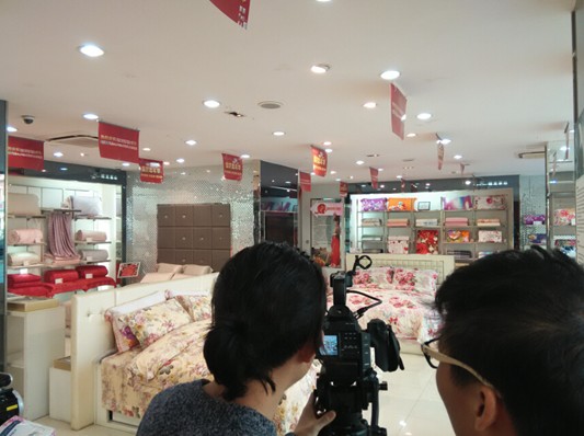 �Ϻ������С���Ŀ�M���M(j��n)Խ���Ҽ�