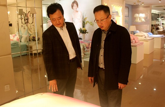 �Ї��Ҽ��ИI(y��)�f(xi��)��(hu�� )��(hu�� )�L(ch��ng)�����Aһ���W�R�ûʼ��Fҕ���{��