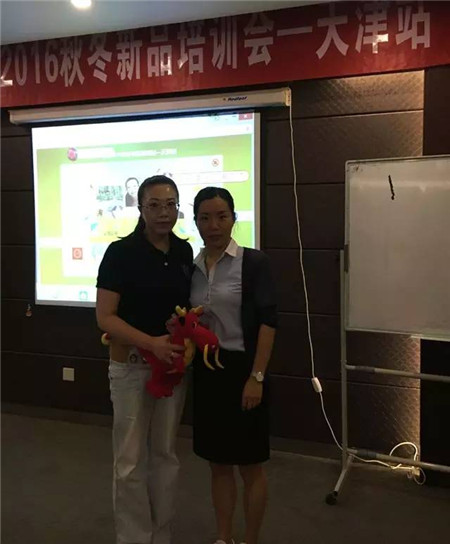 �Pʢ�Ҽ�����ɵؾ�Ӣ�R��һ��