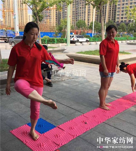 ������ؾ�Ӣ�R������ϵ�＾�l(f��)չ��