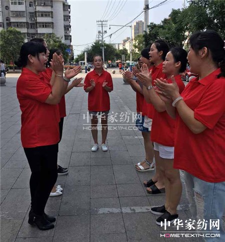 ������ؾ�Ӣ�R������ϵ�＾�l(f��)չ��