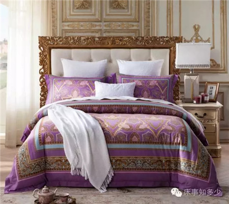 ����Ҽ���һ��ɫ����(l��i)�����ζ���ħ����