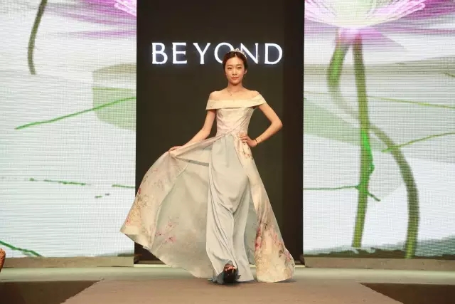 ����Ҽ������_����2017���Ķ�؛��(hu�� )�A�M(m��n)��Ļ