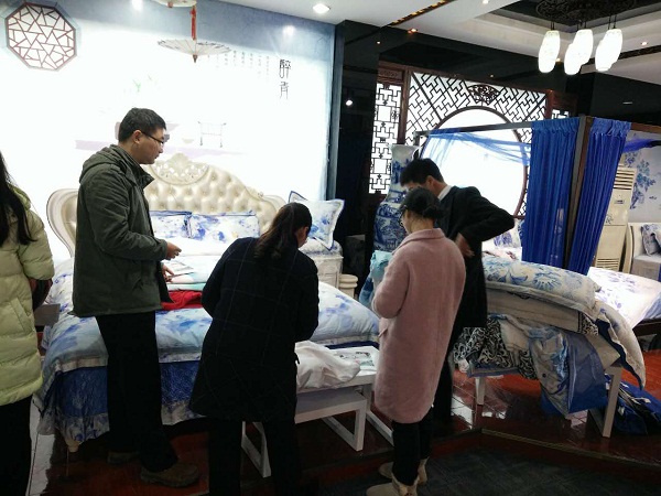 ���m����׃2017��������Ʒ�l(f��)���ߠI(y��ng)�N(xi��o)���(hu�� )�o���I����