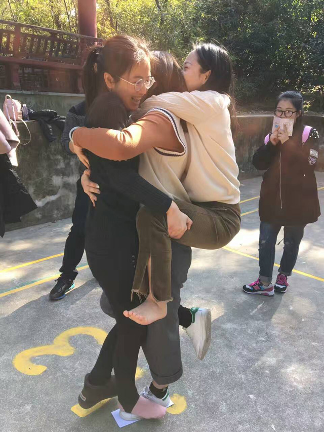 �Pʢ�Ҽ�2017������Ʒȫ��Ѳ����Ӗ��(hu�� )����һվ�ڽ�����ʽ���_(k��i)�Ļ��