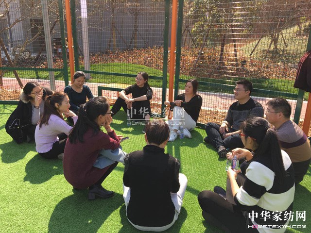 �Pʢ�Ҽ�2017������Ʒȫ��Ѳ����Ӗ��(hu�� )����һվ�ڽ�����ʽ���_(k��i)�Ļ��