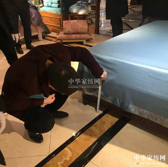 �Pʢ�Ҽ�2017������Ʒȫ��Ѳ����Ӗ��(hu�� )����һվ�ڽ�����ʽ���_(k��i)�Ļ��