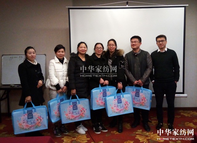 �Pʢ�Ҽ�2017������Ʒȫ��Ѳ����Ӗ��(hu�� )����һվ�ڽ�����ʽ���_(k��i)�Ļ��