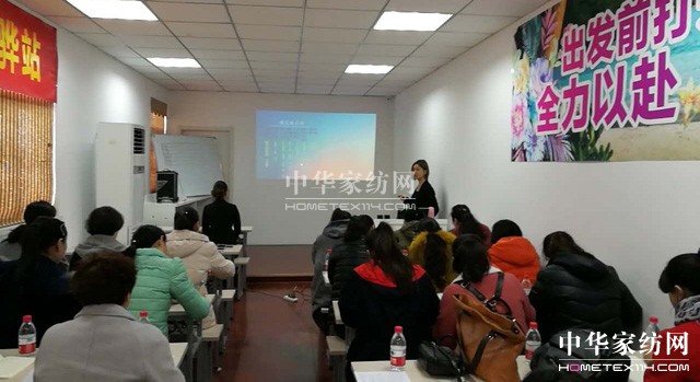 �Pʢ�Ҽ�����Ӣ�Ƽ��S�����(m��ng)��Ⱥ�t����־�ڎp����