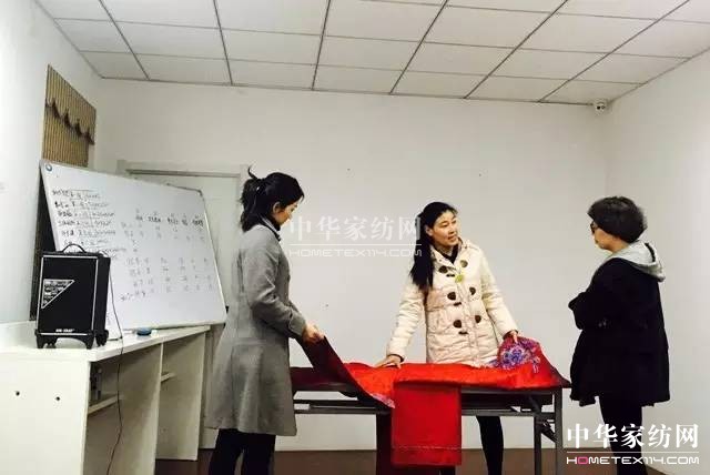 �Pʢ�Ҽ�����Ӣ�Ƽ��S�����(m��ng)��Ⱥ�t����־�ڎp����