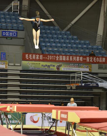 ëë��Ҽ�����ȫ���Ĵ�ϵ��ِ���\��(d��ng)ë���Ů���