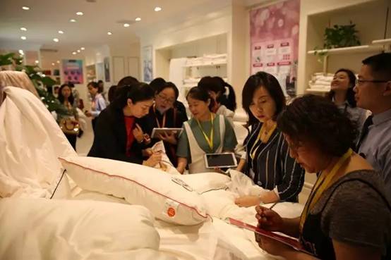 �Pʢ�Ҽ�����(��i)�����E��2017�ﶬ��Ʒ�l(f��)����(hu�� )�A�M(m��n)�Y�����sҫ35����