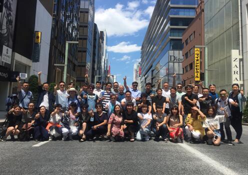 ���󣺏��Ї��Ҽ���������ߵ����H���ƵĄ�(chu��ng  )����