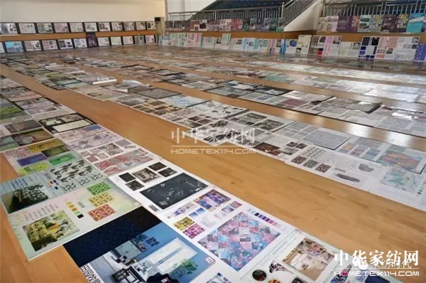 �ư���һ��(ch��ng)ɫˇ�p�^�Į�(hu��)�������ں�������չ�_(k��i)����